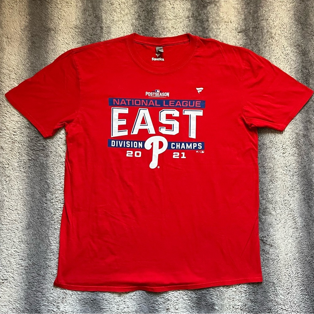 Fanatics Phila Phillies National League East Division Champs Tee Men’s XL Red